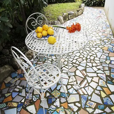 Dependance In Con Giardino Appartamento